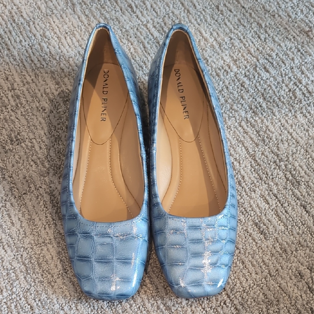 Donald J. Pliner Light Blue Croc-Patterned Flats
